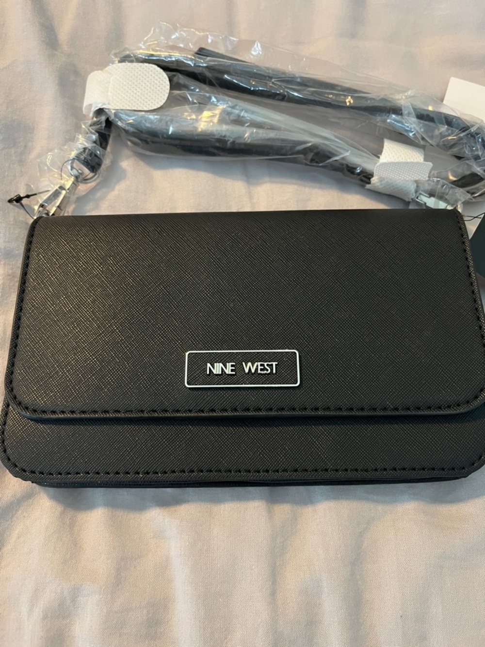 Nine West Black Textured Crossbody Wallet